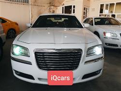 کرایسلەر 300